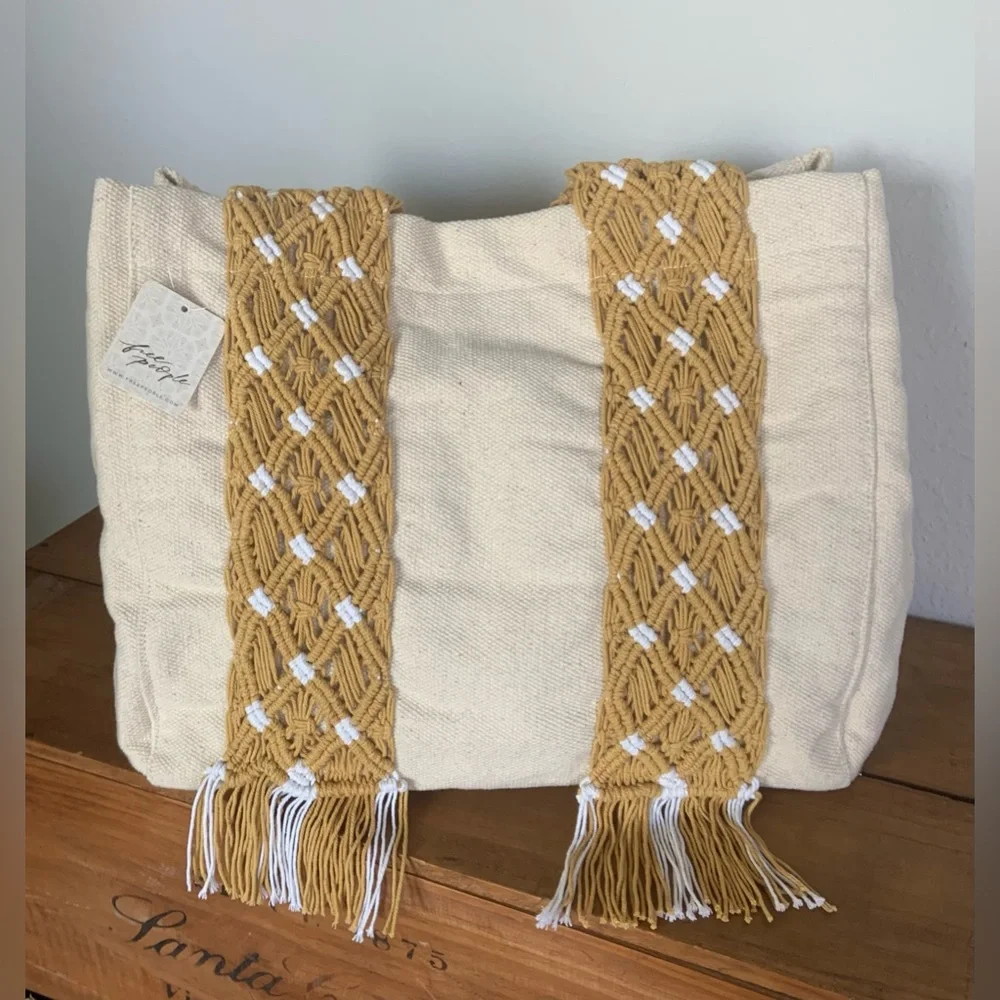 Free People ~ Mia Macrame Strap Tote ~ NWT - Picture 15 of 16
